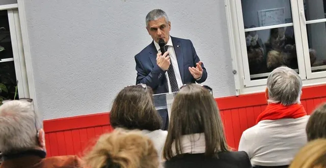 photo  le maire, daniel chevalier, a présidé la cérémonie des vœux de juigné-sur-sarthe, samedi 13 janvier 2024, dans la salle des fêtes.  &copy;  ouest-france 