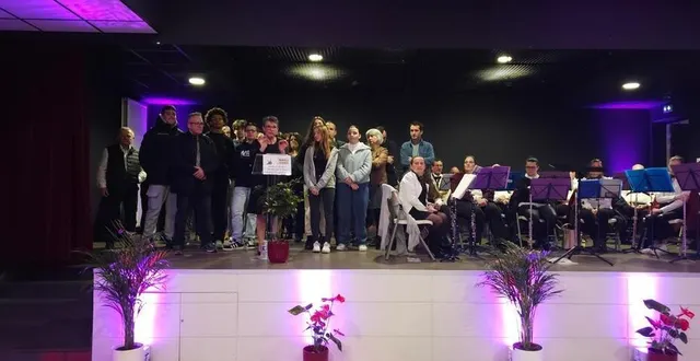 photo  les vœux du maire en présence de l’harmonie mézeray-malicorne et du conseil municipal.   &copy;  fabien lecerf 