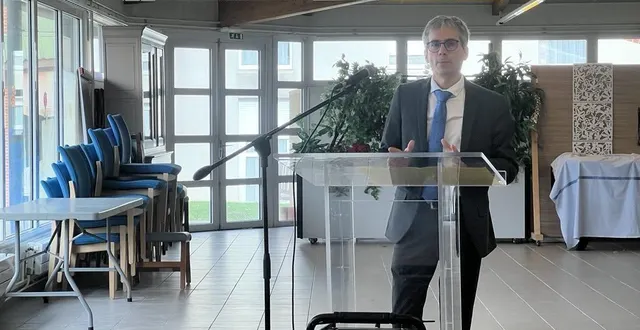 photo  stéphane péan a présenté ses vœux au personnel.  &copy;  ouest-france 