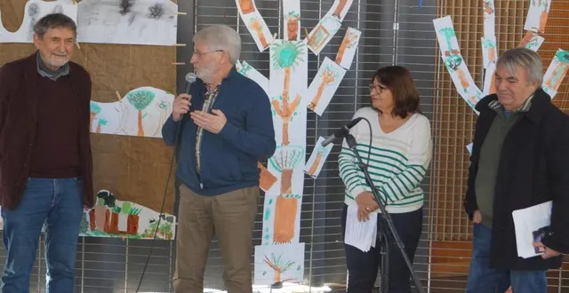 photo  samedi, jean-pierre siméon a remporté le prix joël-sadeler pour son ouvrage « l’arbre m’a dit ».  &copy;  ouest-france 