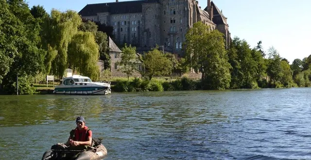 photo  la région sabolienne offre de nombreux sites où les pêcheurs peuvent pratiquer leur passe-temps favori.  &copy;  archivse le maine libre 