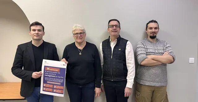 photo  hubert janvoie, chargé de l’opération de revitalisation de territoire (ort), catherine donné et françois boussard, respectivement président et vice-présidente de la communauté de communes sud sarthe et benjamin theuleau, chargé d’aménagement du territoire, présentent le lancement d’histologe, guichet unique contre le mal-logement, mercredi 24 janvier 2024, à la mairie de mansigné.  &copy;  ouest-france 