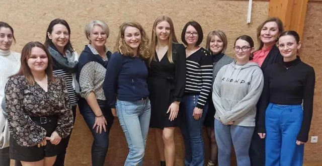 photo  l’équipe encadrantes du groupe clin d’œil  &copy;  le maine libre 