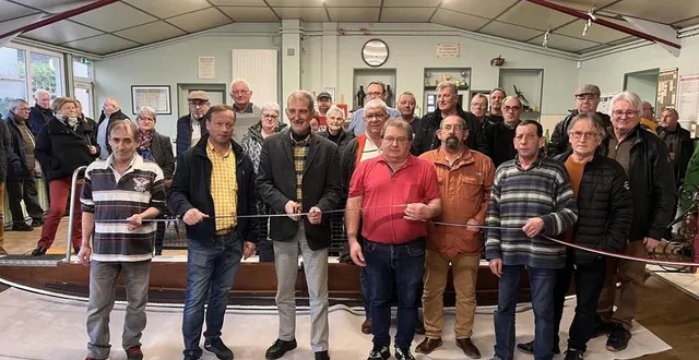 photo  un an après sa fermeture, la société de boule de fort la violette a rouvert ses portes samedi 27 janvier et a dévoilé sa toute nouvelle surface de jeu.  &copy;  ouest-france 