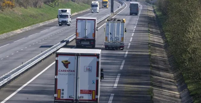 photo  l’autoroute gratuite ? afin de capter une grande partie du trafic routier qui traverse le centre-bourg de saint-georges-sur-loire, des habitants demandent la gratuité d’une portion de l’a11, entre saint-germain-des-prés et saint-jean-de-linières.  &copy;  archives ouest-france 