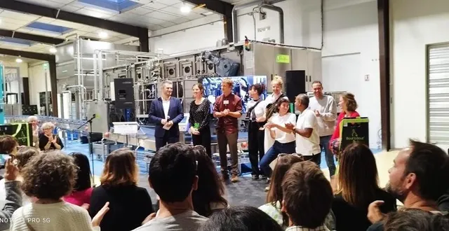 photo  la plus grande usine de lavage de contenants en verre de france, bou’à bout, est située près de nantes. son nouveau site permet de répondre aux volumes croissants de la filière de réemploi des contenants en verre et aux standards de qualité agroalimentaires.  &copy;  archives ouest-france 