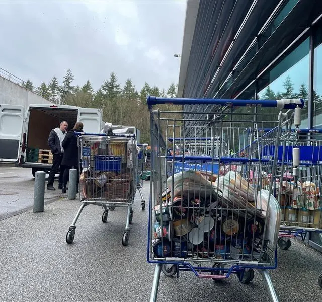 photo les chariots de denrées vont prendre la direction de la banque alimentaire de l’orne.  ©  ouest-france