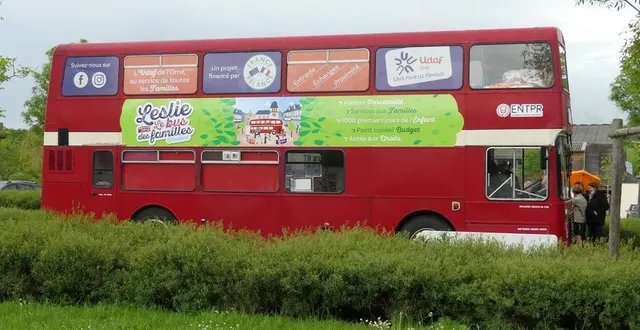 photo  le bus des familles est à bretoncelles pendant un mois.  &copy;  ouest-france 