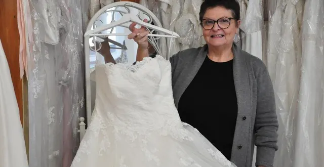 photo  isabelle lebufnoir a ouvert sa boutique de robes de mariée d’occasion le lundi 5 février à la flèche.  &copy;  le maine libre 