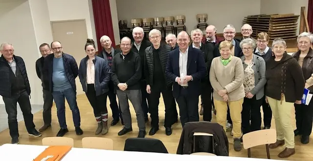 photo  alyssa martin (4e à gauche), éleveuse de chevaux, a intégré le nouveau bureau.  &copy;  le maine libre 