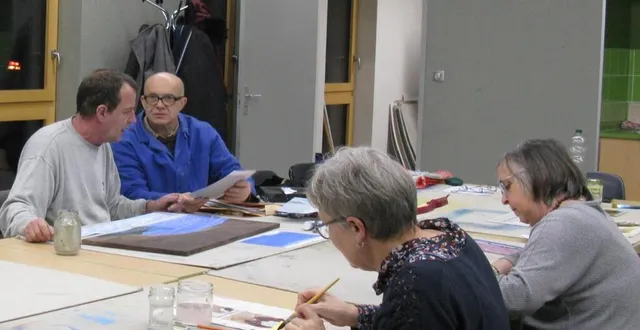 photo  sylvie, yves molteni, professeur, patrick, martine et yolande.  &copy;  ouest-france 