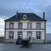 photo l’école de musique d’écouché-les-vallées est située dans l’ancienne gare de la ville.