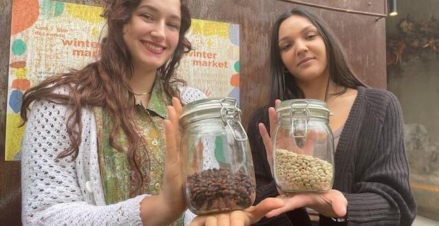 photo  maïann dautrey et apolline correia lopes, deux des fondatrices d’arsène, qui produira et commercialisera du café à base de lupin, une légumineuse. 