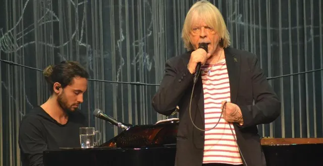 photo  renaud était de retour en concert au mans, pour la plus grande joie de son public.  &copy;  le maine libre 