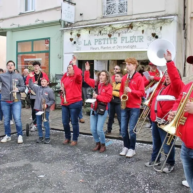 photo la banda chantenaysienne dragon’s band a participé à la fête lors du défilé de l’après-midi.  ©  ouest-france