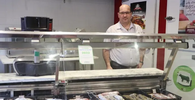 photo  cédric deffay a installé son laboratoire dans l’ancienne boucherie de la rue gambetta, mais aussi un point de vente et de retrait sur rendez-vous pour ses clients.  &copy;  ouest-france 