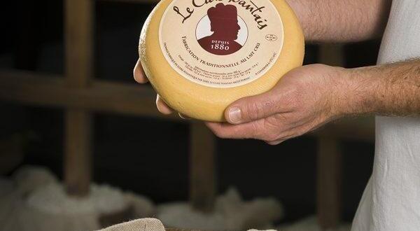 photo  le curé nantais va changer de mains : le groupe olga cède son entité « les fromagers de tradition », dont fait partie le fromage pornicais. 