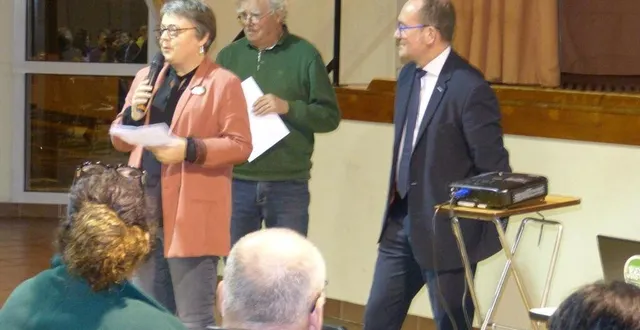 photo  élisabeth moussay, maire de cérans-foulletourte, noël tellier, maire de louplande et emmanuel franco, maire d’étival-lès-le mans, parmi d’autres mandats, lors du lancement de l’opération à cérans-foulletourte.  &copy;  le maine libre 