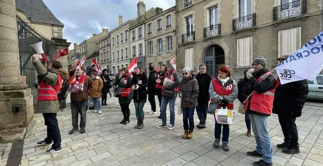 photo  le mot d’ordre de l’intersyndicale ornaise, c’était de donner de la voix, ce mardi 13 février 2024, devant la préfecture à alençon où se tenait le conseil départemental de l’éducation nationale.  &copy;  ouest-france 