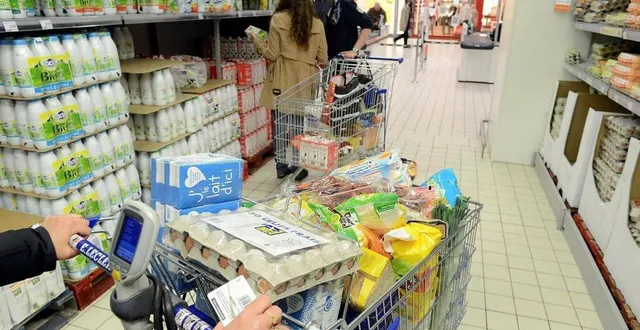 photo  des agriculteurs de la fdsea se donnent rendez-vous, vendredi 16 février 2024, dans les grandes et moyennes surfaces de la sarthe pour un contrôle d’origine des produits vendus.  &copy;  archives ouest-france 