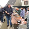 photo  il y avait foule pour la traditionnelle cuisson des crêpes 