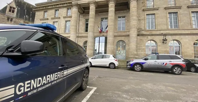 photo  quatre hommes, décrits par le parquet comme 