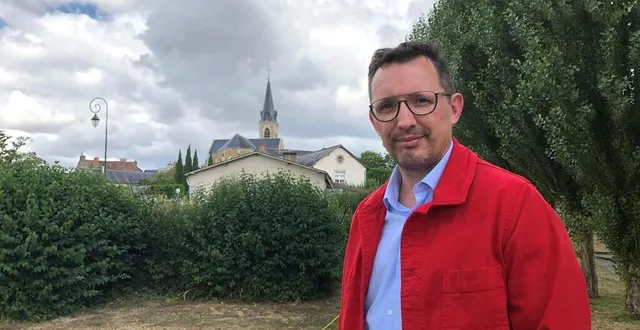 photo  ce vendredi 16 février 2024, la fédération de la sarthe du parti communiste français a apporté son soutien à sylvain poirrier, maire communiste d’arthezé qui a fait l’objet de menaces de mort en raison de son orientation politique.  &copy;  archives ouest-france 
