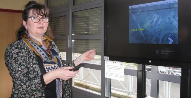 photo  sonia idrissa, adjointe aux affaires scolaires, présente le projet de végétalisation de l’école du coteau.  &copy;  ouest-france 