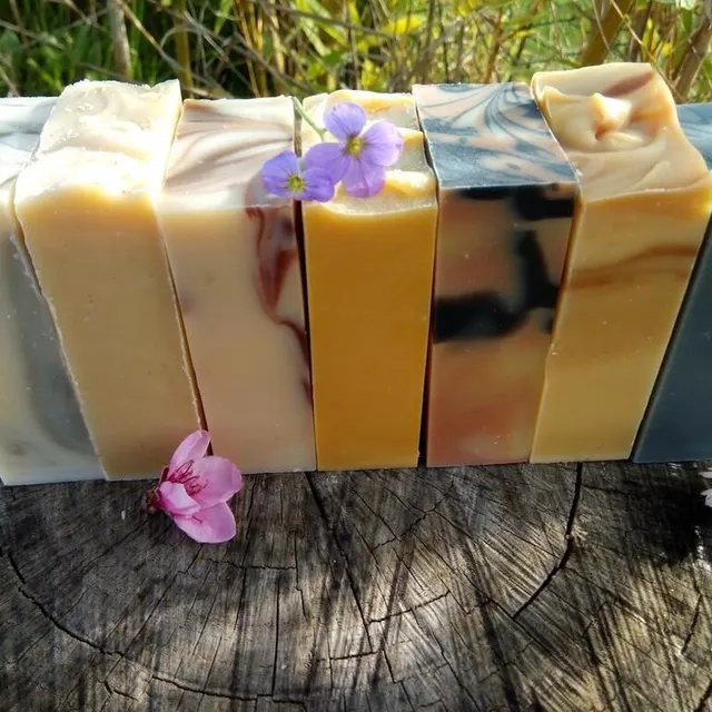 photo à chaudefonds-sur-layon, les savons de la marque doux rebelles.  ©  doux rebelles