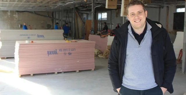 photo  cholet, rue de la filature, lundi 29 janvier 2024. onze ans après la création de weforge avec julien fournier, simon gérard s’apprête à lancer son troisième espace de coworking après angers et la roche-sur-yon.  &copy;  co - alexandre blaise 