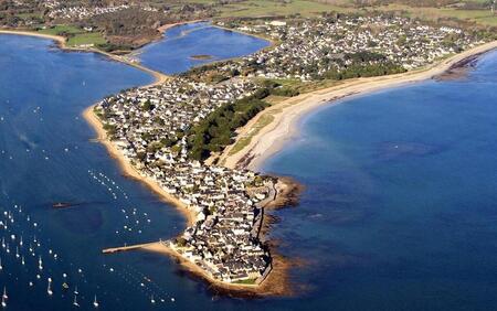 photo L’Île-Tudy dans le Finistère pour la Bretagne figure parmi les quatorze communes candidates au titre de 