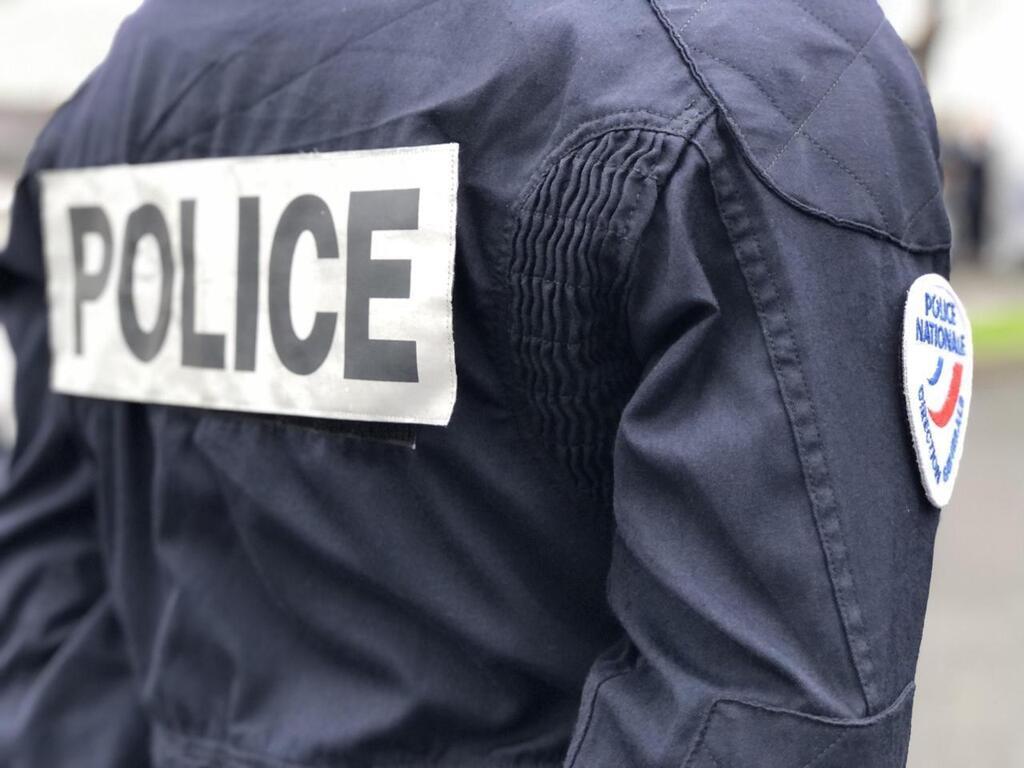 Ivre Elle Mord Un Policier Jusquau Sang Une Femme Placée En Garde à