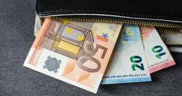 Info insolite  après avoir trouvé un portefeuille contenant 850 euros, un homme l’a rapporté à la police, en espagne. photo d’illustration. 