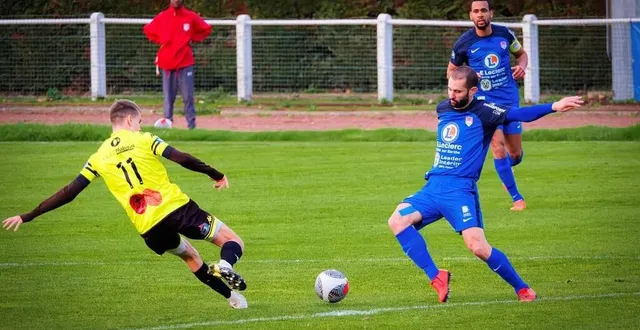 photo  anthony derouard et alexandre vardin n’ont pu éviter la lourde défaite concédée samedi soir contre saint-philibert.  &copy;  dominique breugnot 