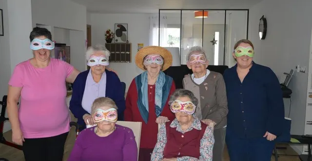 photo  les résidentes se retrouvent aux repas et, comme ici, lors d’animations. elles disposent de leur propre appartement, en toute indépendance mais en sécurité.  &copy;  ouest-france 