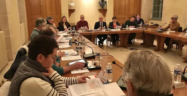 photo  le débat a permis au conseil municipal de prendre le temps nécessaire pour réfléchir à sa décision jusqu’au vote prévu le 4 avril.  &copy;  le maine libre 