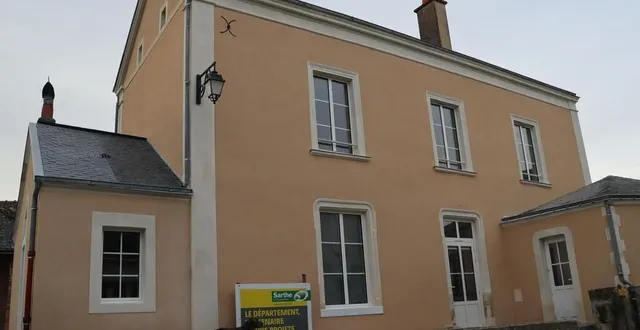 photo  la salle des fêtes de juigné-sur-sarthe (sarthe) s’est refait une beauté après un peu moins de quatre mois de travaux.  &copy;  ouest-france 