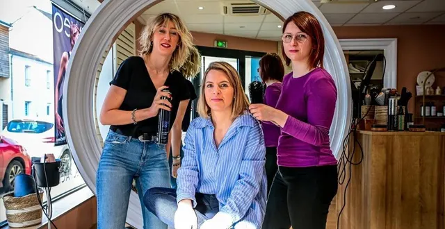 photo  charlène (au centre) vient de racheter l’un des salons de coiffure dans lequel elle a débuté.  &copy;  photo le maine libre – yvon loué 