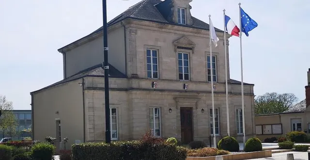 photo  les élus de la mairie ont pris plusieurs décisions importantes.  &copy;  archives le maine libre 