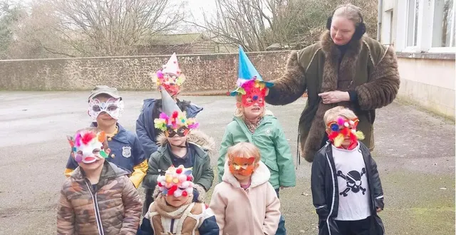 photo  les enfants prêts pour le défilé.  &copy;  ouest-france 