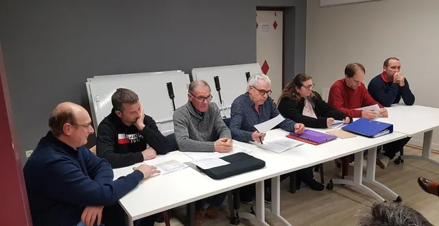 photo  après un bilan positif du retour du comice en 2023 à bonnétable, les équipes se sont tournées vers l’avenir. et nogent-le-bernard, le 25 août 2024.  &copy;  le maine libre 