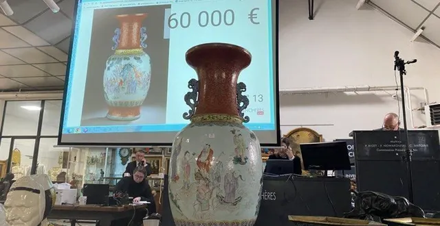 photo  ce vase chinois date du xviiie siècle. il a été vendu pour 60 000 € à un marchand parisien.  &copy;  ouest-france 