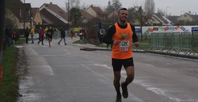 photo  mathias hiron (les coureurs près sées), vainqueur de la course d’ouverture de la saison dans l’orne, ce dimanche matin, à cerisé.  &copy;  ouest-france 