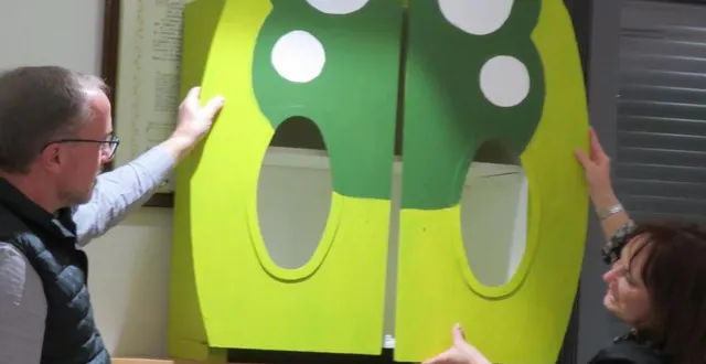 photo  la boîte à livres réalisée par le conseil municipal jeunes.  &copy;  ml 