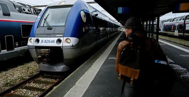 photo  face aux conditions climatiques difficiles, la sncf a dû ralentir la vitesse de ses ter entre le mans et angers, mardi 27 février 2024.  &copy;  martin roche/ ouest-france 