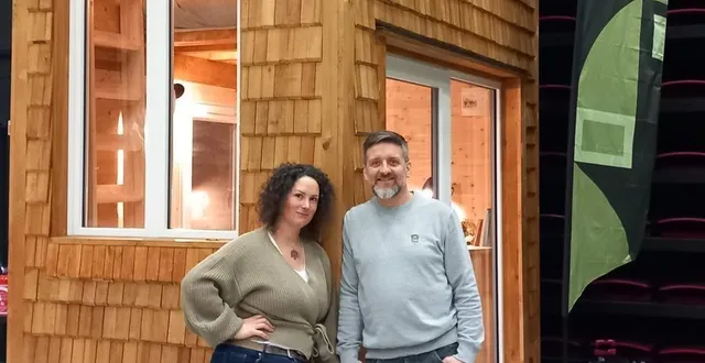 photo  éloïse et anthony nouvelière devant leur noisette présentent leur invention au parc des expositions à alençon (orne) à partir du jeudi 29 février 2024.  &copy;  ouest-france 