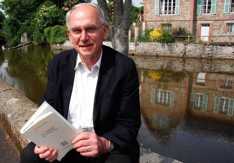 L’écrivain costarmoricain JeanClaude Le Chevère à la bibliothèque de