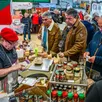 photo  il y avait déjà du monde ce vendredi 1er mars au festival des vins et de la gastronomie à laigné-en-belin. 