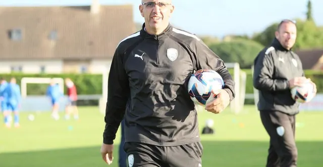 photo  benoît veyrinas (entraîneur des léopards de saint-georges-ses-groseillers).  &copy;  ouest-france 