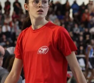 photo  la fertoise elena fournier en quête d’une nouvelle médaille.  &copy;  ligue pdl athlétisme 